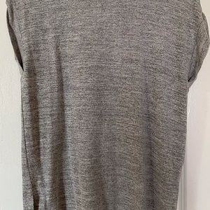 Sleeveless t-shirt